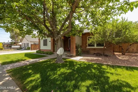 Exterior - 809 E Sheridan St, Phoenix, AZ 85006 photo 1 of 11