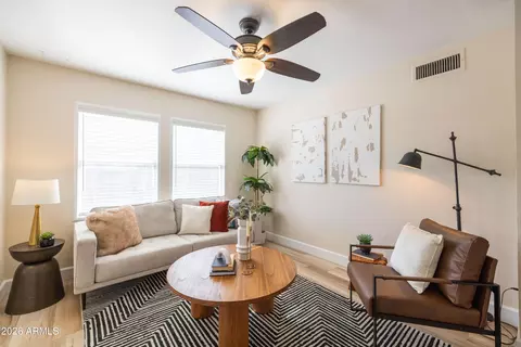 Living - 809 E Sheridan St, Phoenix, AZ 85006 photo 2 of 2