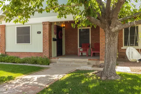 Exterior - 809 E Sheridan St, Phoenix, AZ 85006 photo 3 of 11