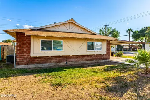 Exterior - 4243 W Tuckey Ln, Phoenix, AZ 85019 photo 3 of 5