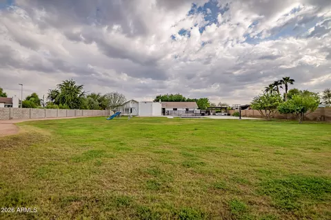 Exterior - 2520 E Winchester Dr, Gilbert, AZ 85297 photo 16 of 18