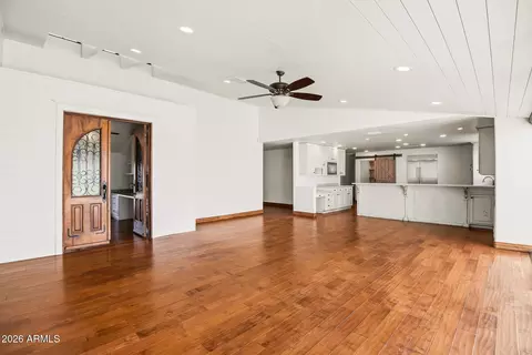 Living - 2520 E Winchester Dr, Gilbert, AZ 85297 photo 2 of 3