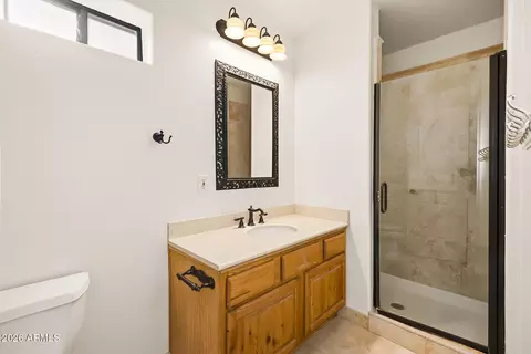 Bath - 2520 E Winchester Dr, Gilbert, AZ 85297 photo 2 of 5