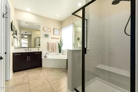 Bath - 3922 E Mia Ln, Gilbert, AZ 85298 photo 1 of 4