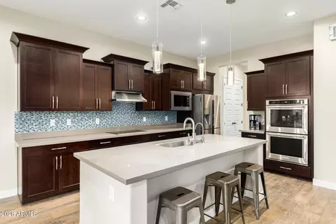 Kitchen - 3922 E Mia Ln, Gilbert, AZ 85298 photo 3 of 4