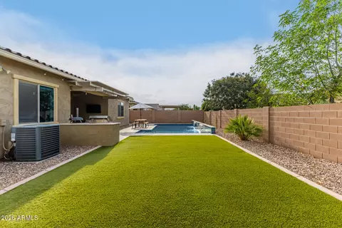Exterior - 3922 E Mia Ln, Gilbert, AZ 85298 photo 8 of 12