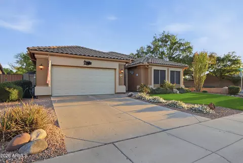 3869 E Washington Ct, Gilbert, AZ 85234 photo 2