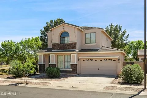 Exterior - 3799 E Stampede Dr, Gilbert, AZ 85297 photo 2 of 3