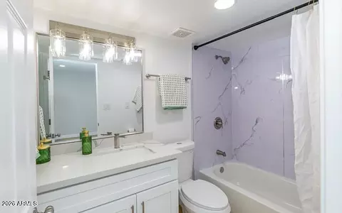 Bath - 974 W Sotol Loop, Miami, AZ 85539 photo 5 of 5