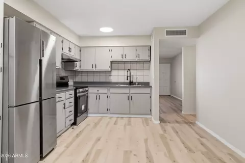Kitchen - 4223 W Pasadena Ave, Phoenix, AZ 85019 photo 2 of 3