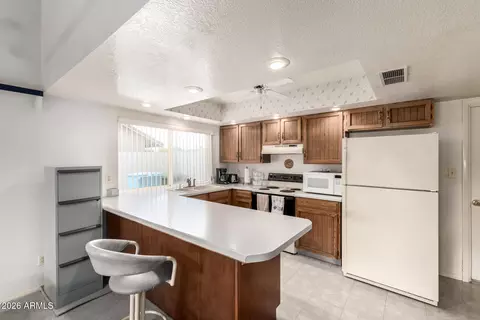 Kitchen - 3351 W Juniper Ave, Phoenix, AZ 85053 photo 1 of 3
