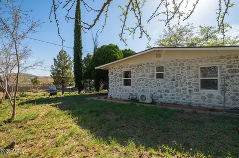 10101 S 3rd St, Mayer, AZ 86333