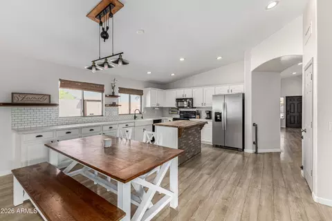 8308 W Berridge Ln, Glendale, AZ 85305