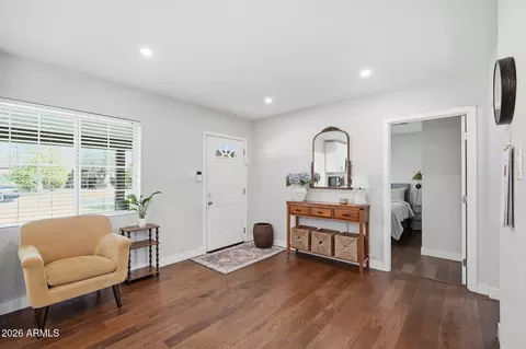 Entry Way - 4246 N 10th St, Phoenix, AZ 85014 photo 1 of 3