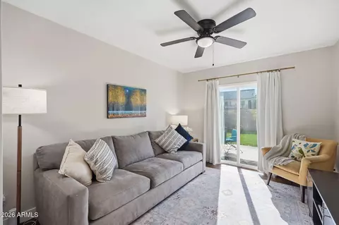 Living - 4246 N 10th St, Phoenix, AZ 85014 photo 1 of 1