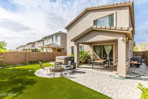 Exterior - 3557 E Tina Dr, Phoenix, AZ 85050 photo 6 of 7