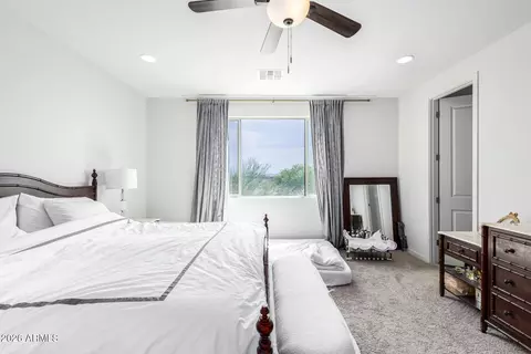 Bedroom - 3557 E Tina Dr, Phoenix, AZ 85050 photo 3 of 9