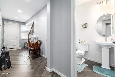 Entry Way - 3557 E Tina Dr, Phoenix, AZ 85050 photo 2 of 3