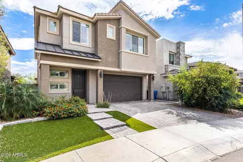 Exterior - 3557 E Tina Dr, Phoenix, AZ 85050 photo 2 of 7