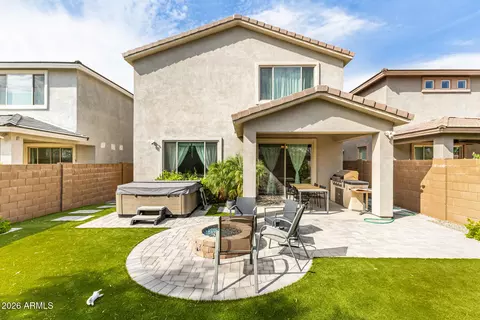 Exterior - 3557 E Tina Dr, Phoenix, AZ 85050 photo 5 of 7