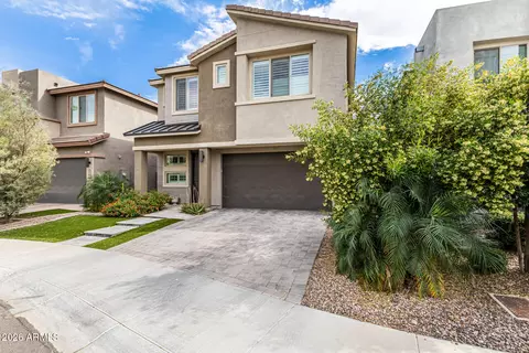 Exterior - 3557 E Tina Dr, Phoenix, AZ 85050 photo 3 of 7