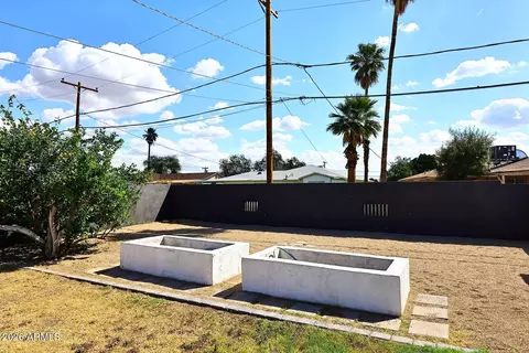 Exterior - 2002 W Turney Ave, Phoenix, AZ 85015 photo 3 of 5