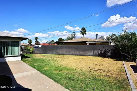 Exterior - 2002 W Turney Ave, Phoenix, AZ 85015 photo 4 of 5