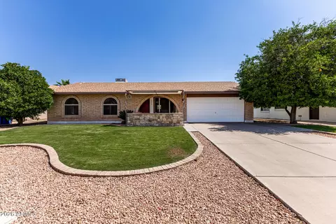 2304 W Palomino Dr, Chandler, AZ 85224