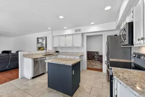 Kitchen - 4719 E Rockledge Rd, Phoenix, AZ 85044 photo 1 of 7