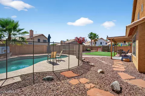 Exterior - 4719 E Rockledge Rd, Phoenix, AZ 85044 photo 9 of 11
