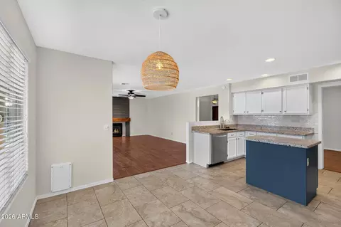 Kitchen - 4719 E Rockledge Rd, Phoenix, AZ 85044 photo 2 of 8