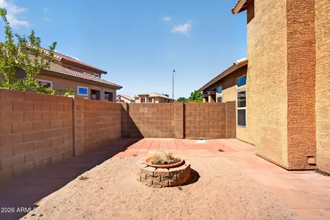Exterior - 4719 E Rockledge Rd, Phoenix, AZ 85044 photo 8 of 9