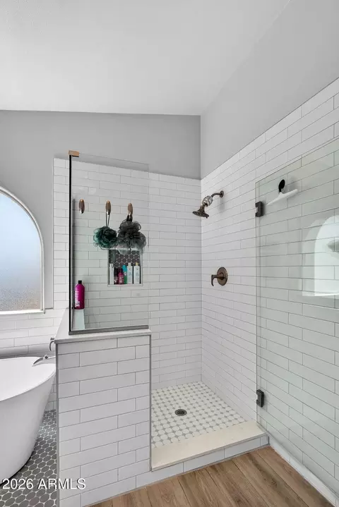 Bath - 4719 E Rockledge Rd, Phoenix, AZ 85044 photo 4 of 6