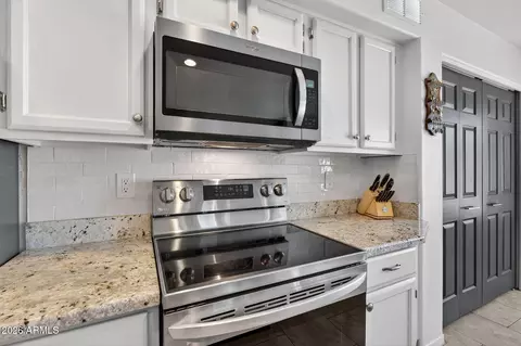 Kitchen - 4719 E Rockledge Rd, Phoenix, AZ 85044 photo 7 of 7