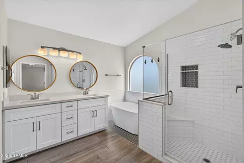 Bath - 4719 E Rockledge Rd, Phoenix, AZ 85044 photo 4 of 7
