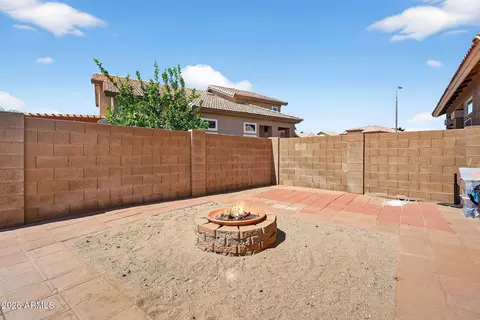 Exterior - 4719 E Rockledge Rd, Phoenix, AZ 85044 photo 10 of 11