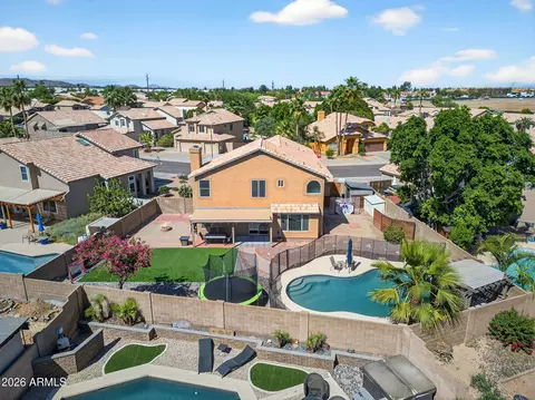View/Area - 4719 E Rockledge Rd, Phoenix, AZ 85044 photo 7 of 16