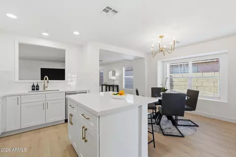 Kitchen - 2219 S Palo Verde Dr, Apache Junction, AZ 85120 photo 2 of 2