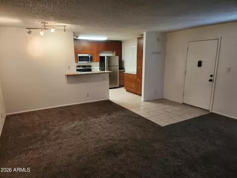 Living - 3230 E Pinchot Ave #3, Phoenix, AZ 85018 photo 2 of 6