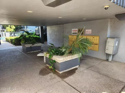 Exterior - 3230 E Pinchot Ave #3, Phoenix, AZ 85018 photo 5 of 6