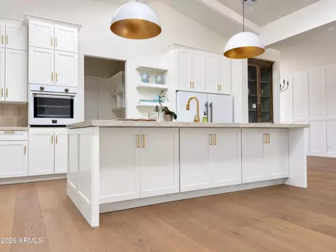 Kitchen - 4048 Edgemont Ave, Phoenix, AZ 85008 photo 2 of 7