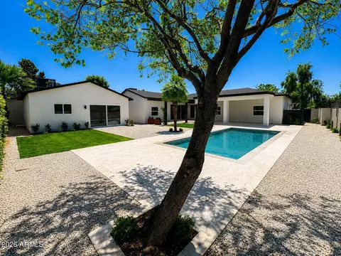 Exterior - 4048 Edgemont Ave, Phoenix, AZ 85008 photo 6 of 7