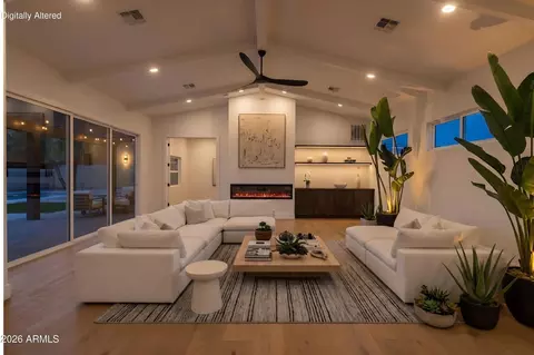 Living - 4048 Edgemont Ave, Phoenix, AZ 85008 photo 5 of 5