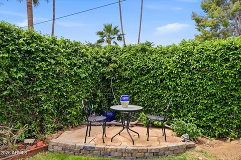 Exterior - 7528 N 6th Pl, Phoenix, AZ 85020 photo 7 of 9