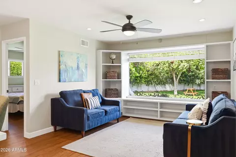 Living - 7528 N 6th Pl, Phoenix, AZ 85020 photo 2 of 2