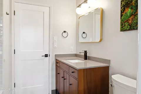 Bath - 7528 N 6th Pl, Phoenix, AZ 85020 photo 6 of 6