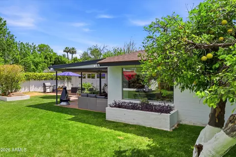 Exterior - 7528 N 6th Pl, Phoenix, AZ 85020 photo 8 of 9