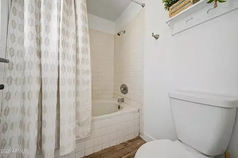 Bath - 4725 E Brown Rd #70, Mesa, AZ 85205 photo 2 of 4