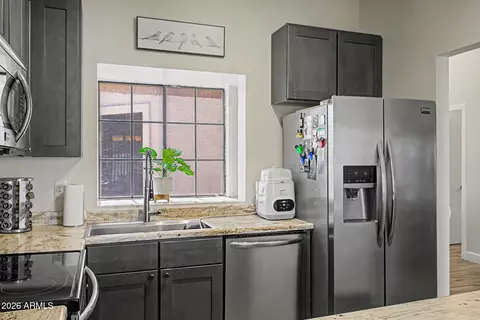 Kitchen - 4725 E Brown Rd #70, Mesa, AZ 85205 photo 1 of 2
