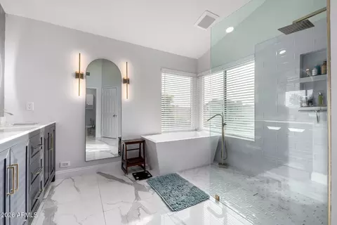 Bath - 3533 E Saltsage Dr, Phoenix, AZ 85048 photo 2 of 4